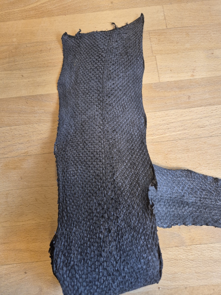 Laxaleður dökk grátt